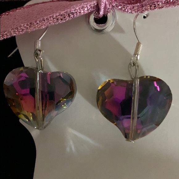 Jewelry - ꨄ Heart shaped glass Earrings ꨄ
